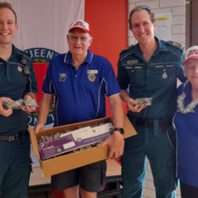 Capalaba Lions Christmas Cakes Donated To First Responders